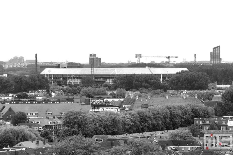 De Rotterdamse Dakendagen 2024 in Rotterdam met het uitzicht op De Kuip