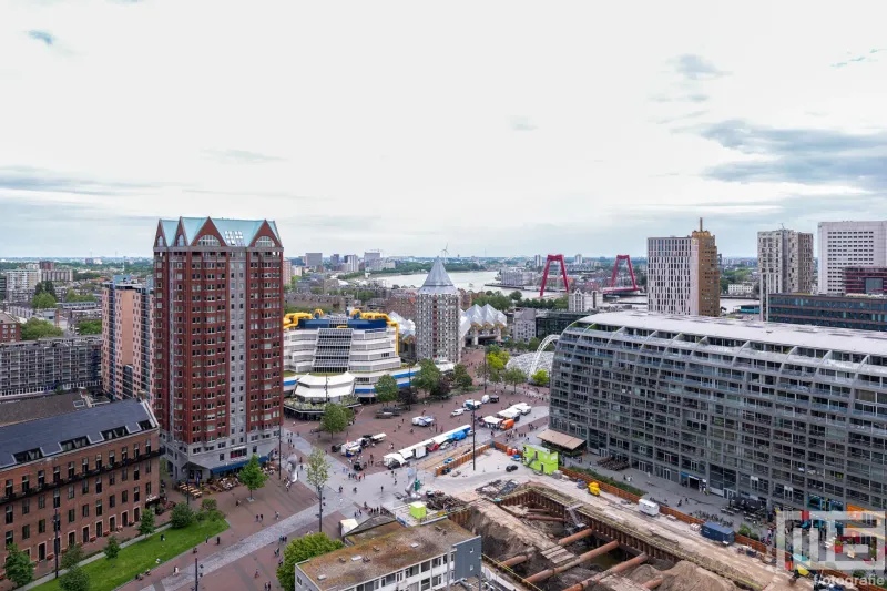 De Rotterdamse Dakendagen 2024 in Rotterdam met het uitzicht vanuit de Laurenskerk