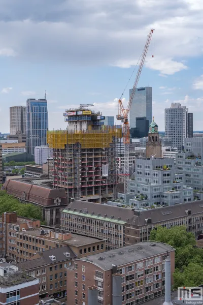 De Rotterdamse Dakendagen 2024 in Rotterdam met het uitzicht op de POST