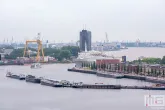 De Rotterdamse Dakendagen 2024 in Rotterdam met het uitzicht op het ss Rotterdam