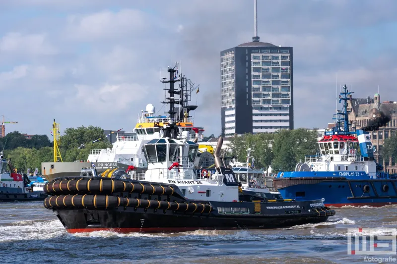 De sleepboot EN Avant 26 tijdens de Wereldhavendagen Rotterdam 2024