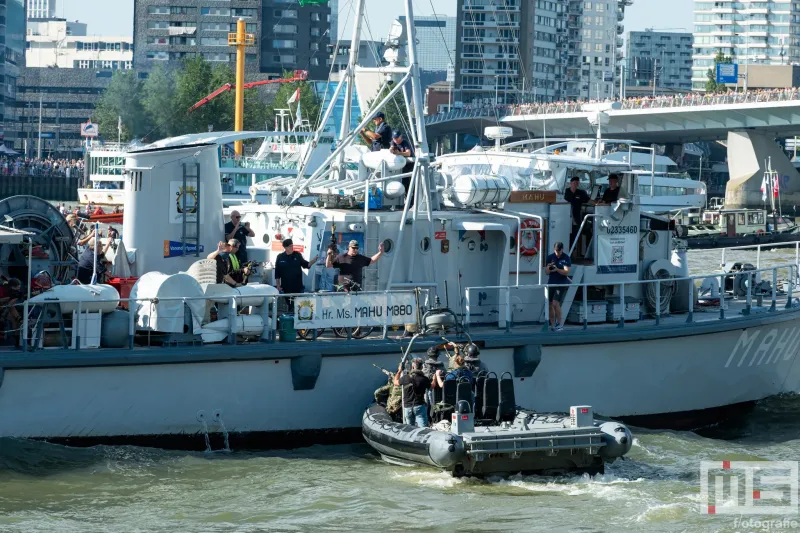 De demonstratie van de mariniers tijdens de Wereldhavendagen 2024 in Rotterdam