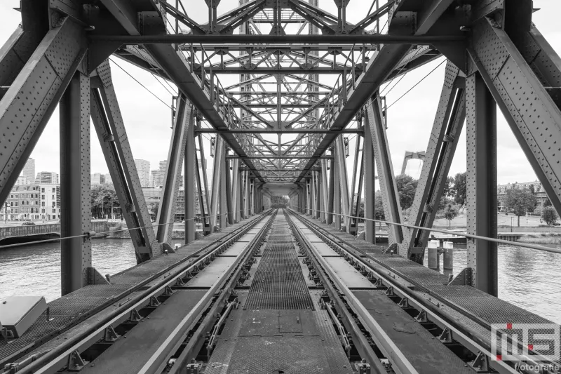 De mooie structuur van De Hefbrug in Rotterdam, een hoogtepunt tijdens Open Monumentendag 2024