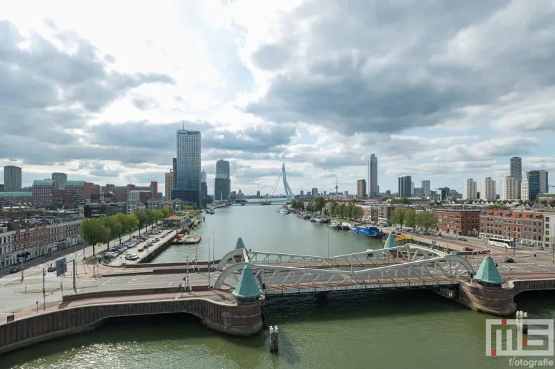 De historische spoorbrug De Hef met prachtig uitzicht tijdens de Open Monumentendag Rotterdam